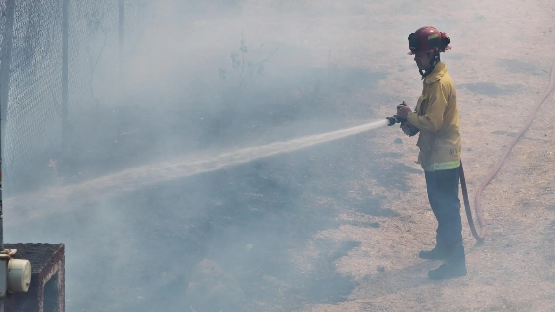 Bomberos en incendios forestales